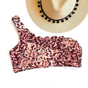 Chelsea28 One Shoulder Bikini Top